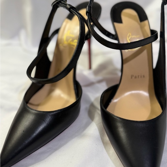 Christian Louboutin Jenlove
100 mm Strappy pumps - Kid leather W/Size 41 US/11 - Picture 10 of 12